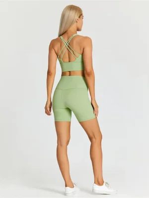 Tenue Yoga Short Gainant